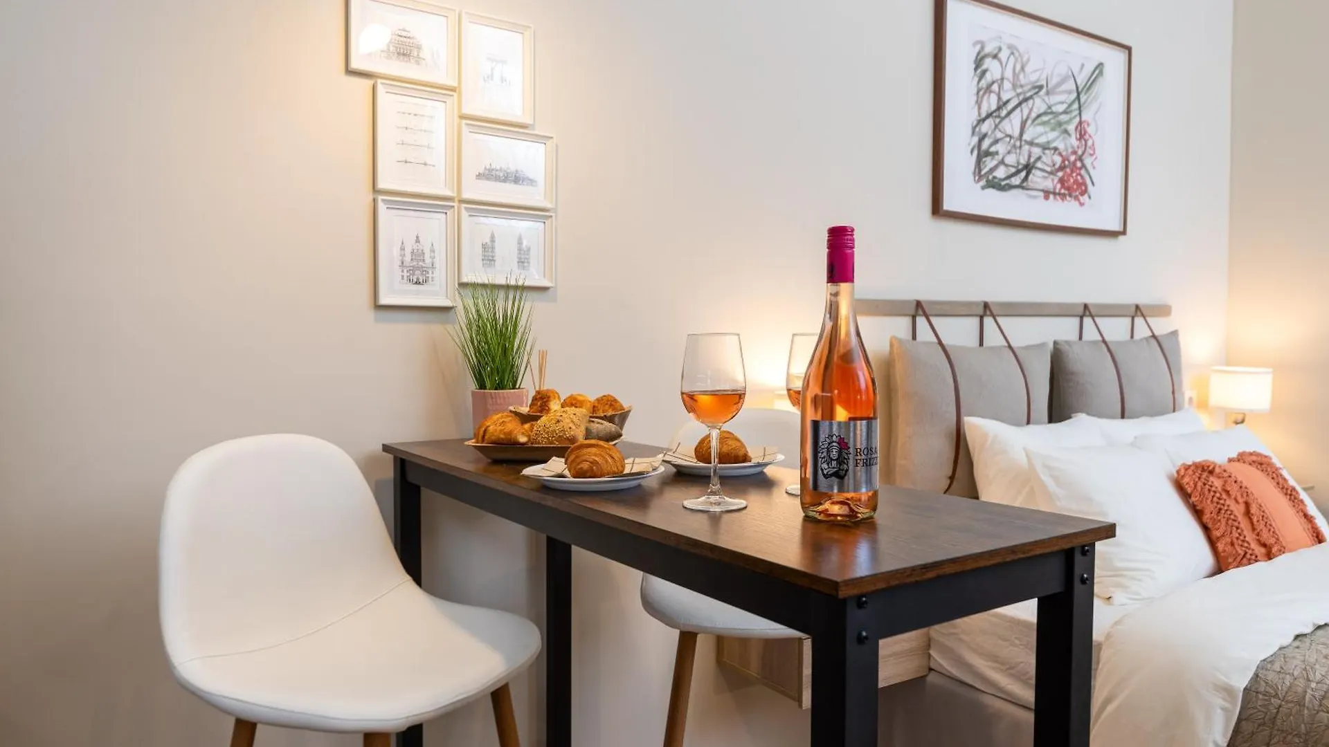 Charming Downtown Apartment Budapest