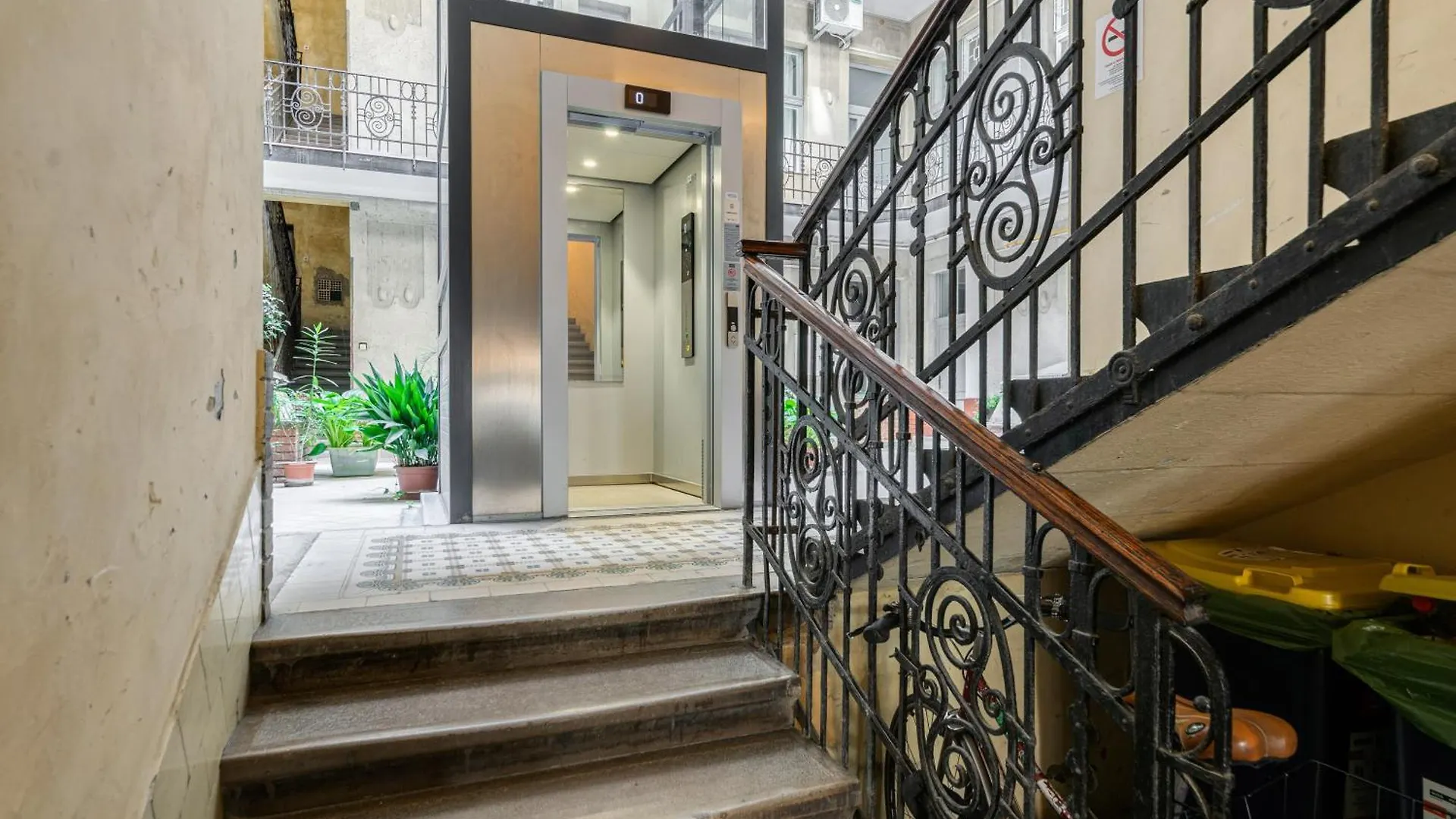 Charming Downtown Apartment Budapest Ungarn