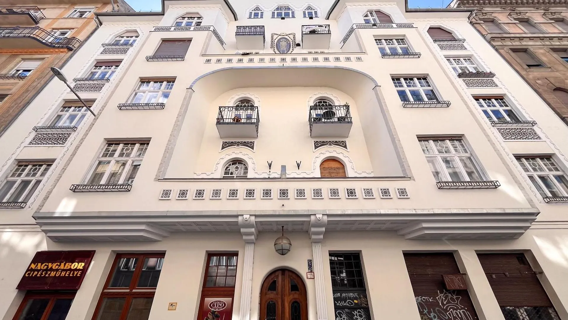 Charming Downtown Apartment Budapest