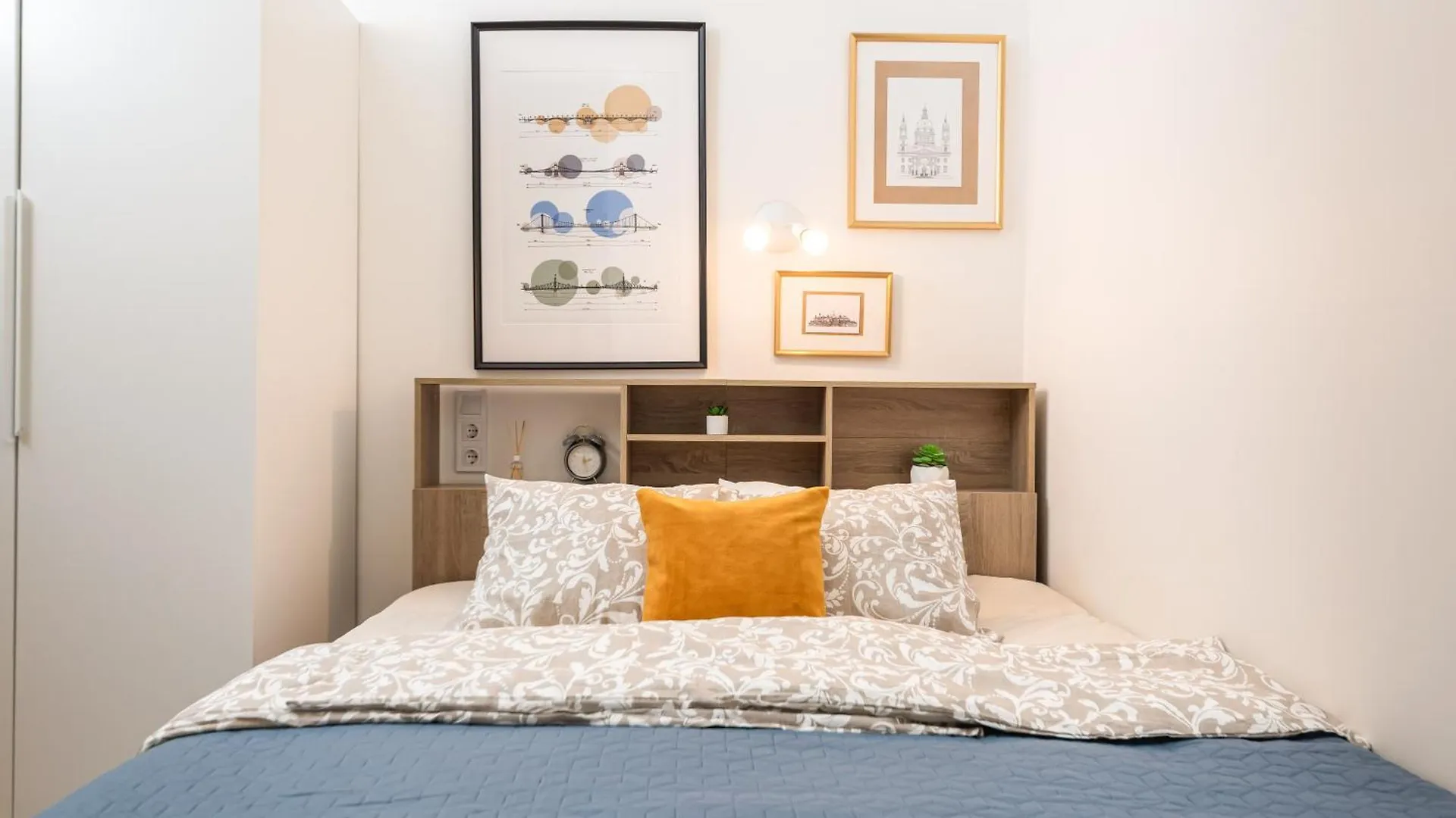Charming Downtown Apartment Budapest 0*,
